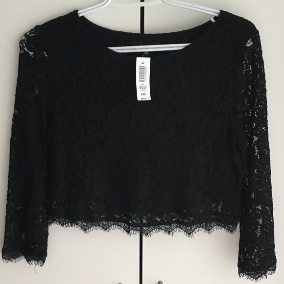 Aritzia Babaton ‘Breccan’ Blouse (BNWT) - Picture 3 of 3